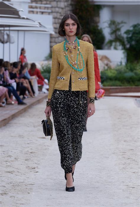 defile chanel croisiere 2022